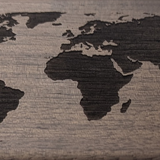 Weltkarte Nussbaumholz